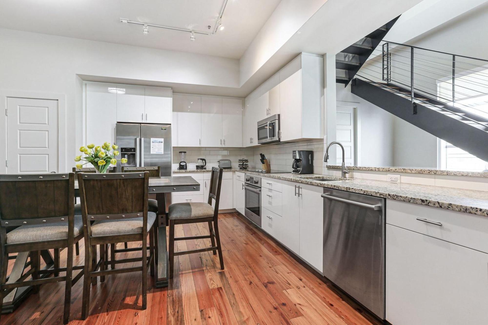 Upscale Condos And Penthouses Close To Canal And Bourbon St New Orleans Dış mekan fotoğraf
